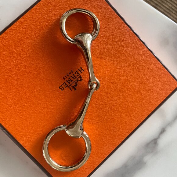 Hermes Horsebit Gold Scarf Ring - Picture 3 of 7